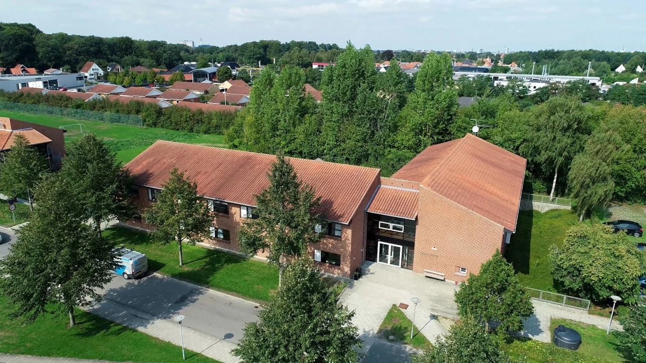 skolehjem-1_1280x720_acf_cropped