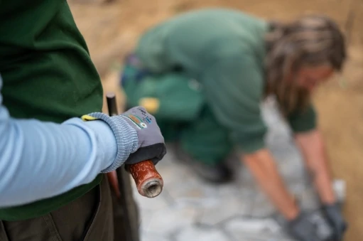 Design af sti lavet af brosten på uddannelsen